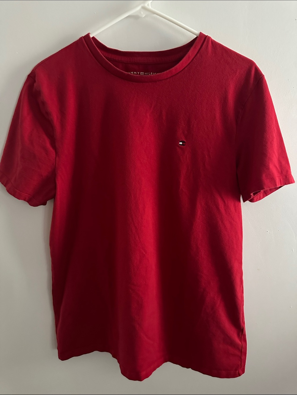 Tommy Hilfiger Men’s Dark Red Crewneck Tee with Chest Flag Size M